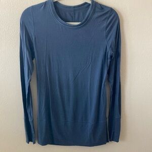 Lululemon blue long sleeve size 8